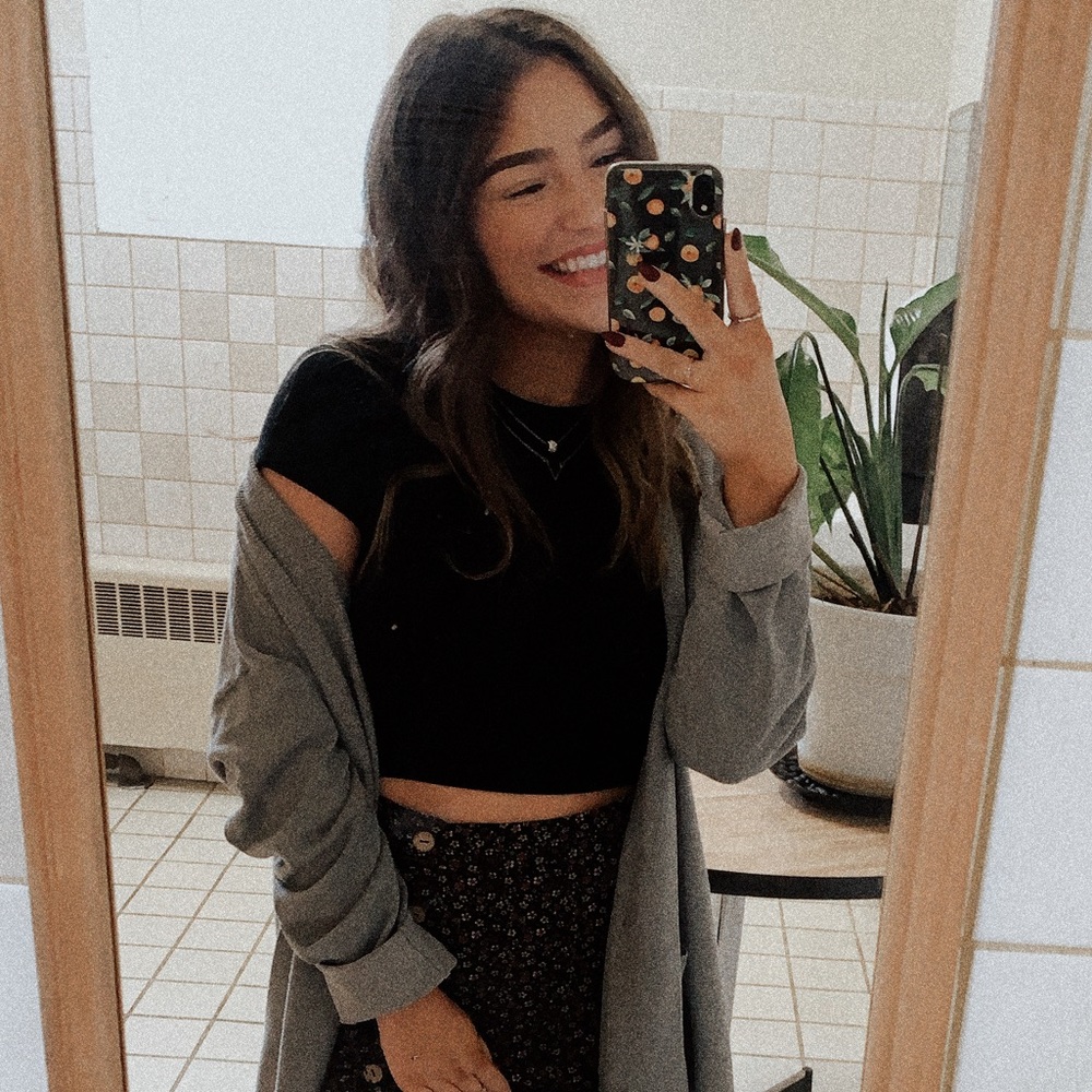 Meet your Posher, Ahsia